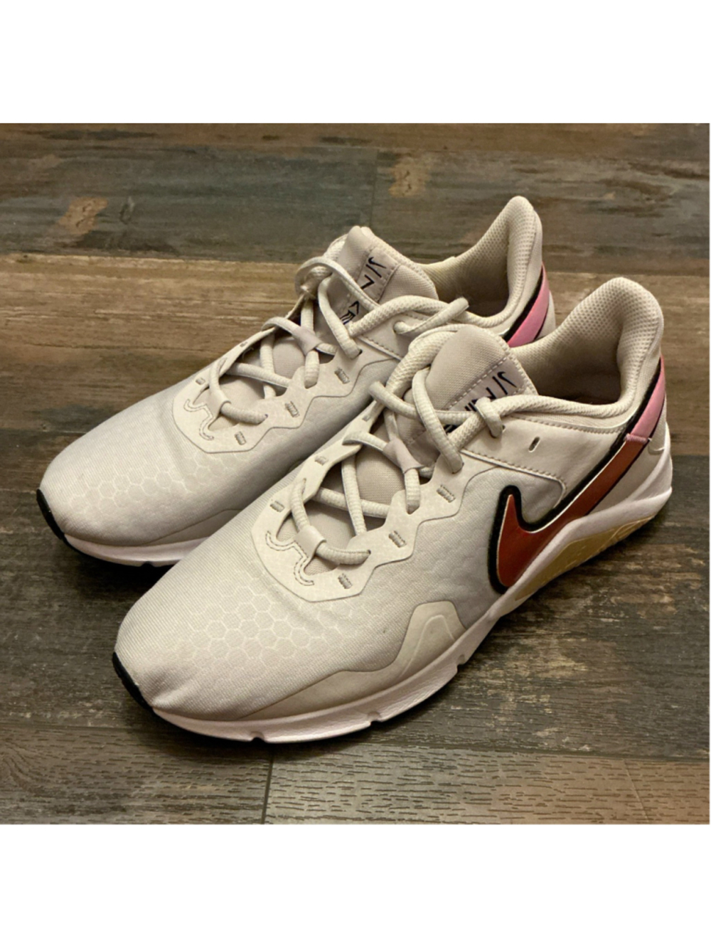 Nike Women’s White Pink cooper Low Top Lace-Up Athletic Sneaker CQ9549-201
